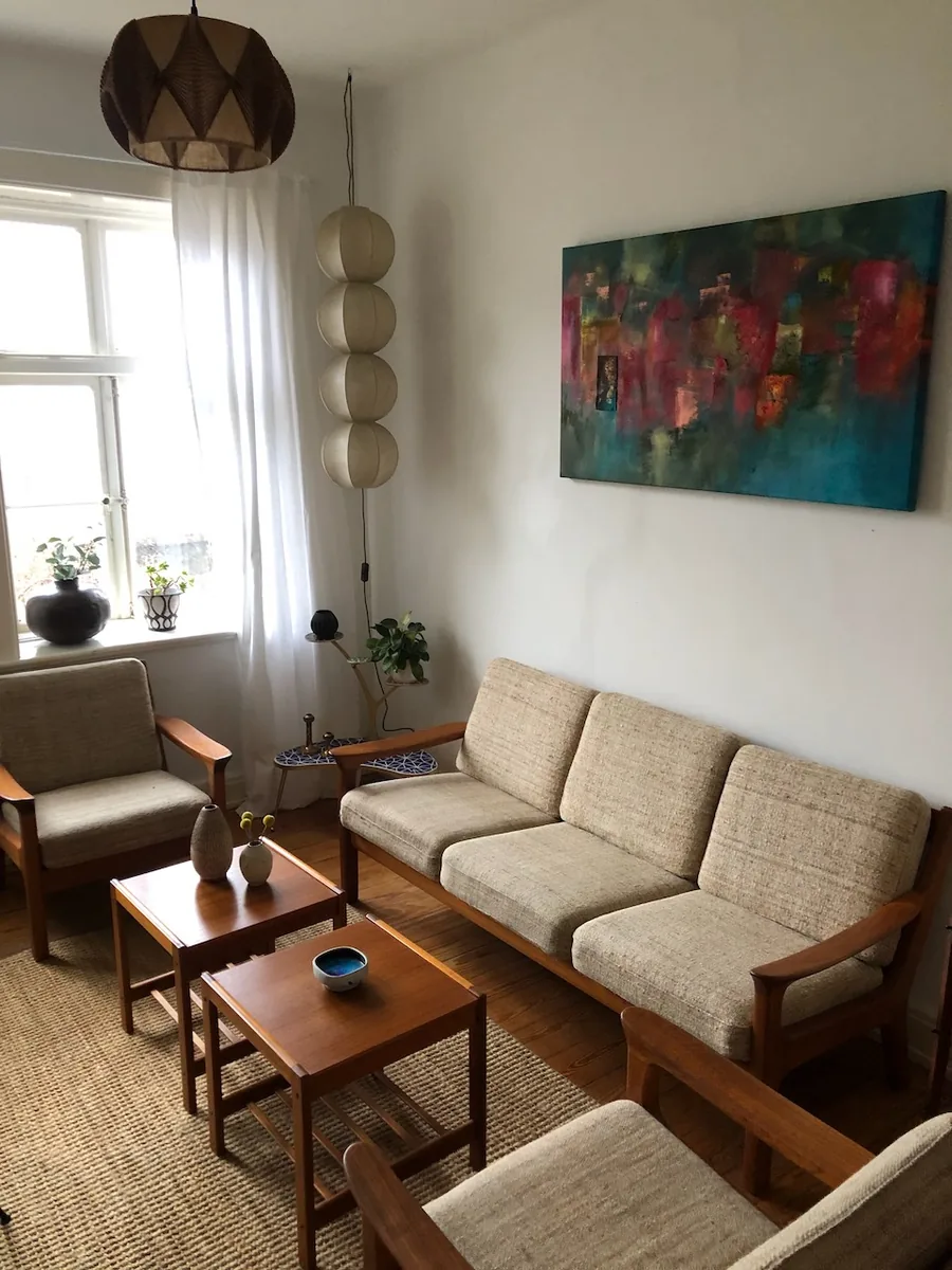 Ruhiger Beratungsraum in der Praxis Primärtherapie Kiel