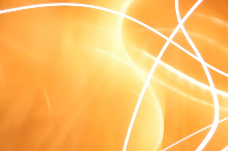 Abstrakte Lichtspuren als Symbol für Atem, Bewegung und energetischen Ausdruck